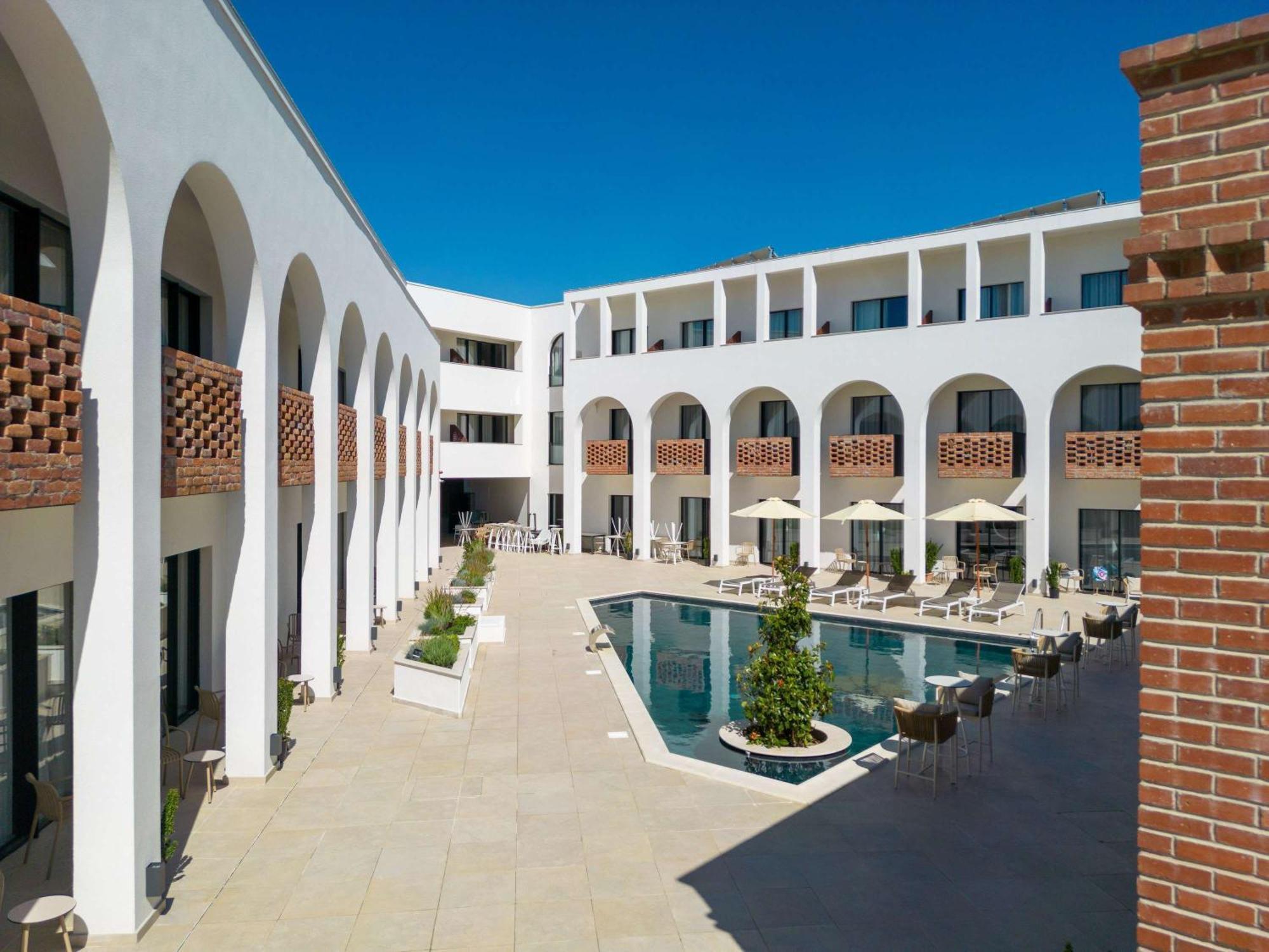 Mercure Conacul Cozieni Bükreş Dış mekan fotoğraf