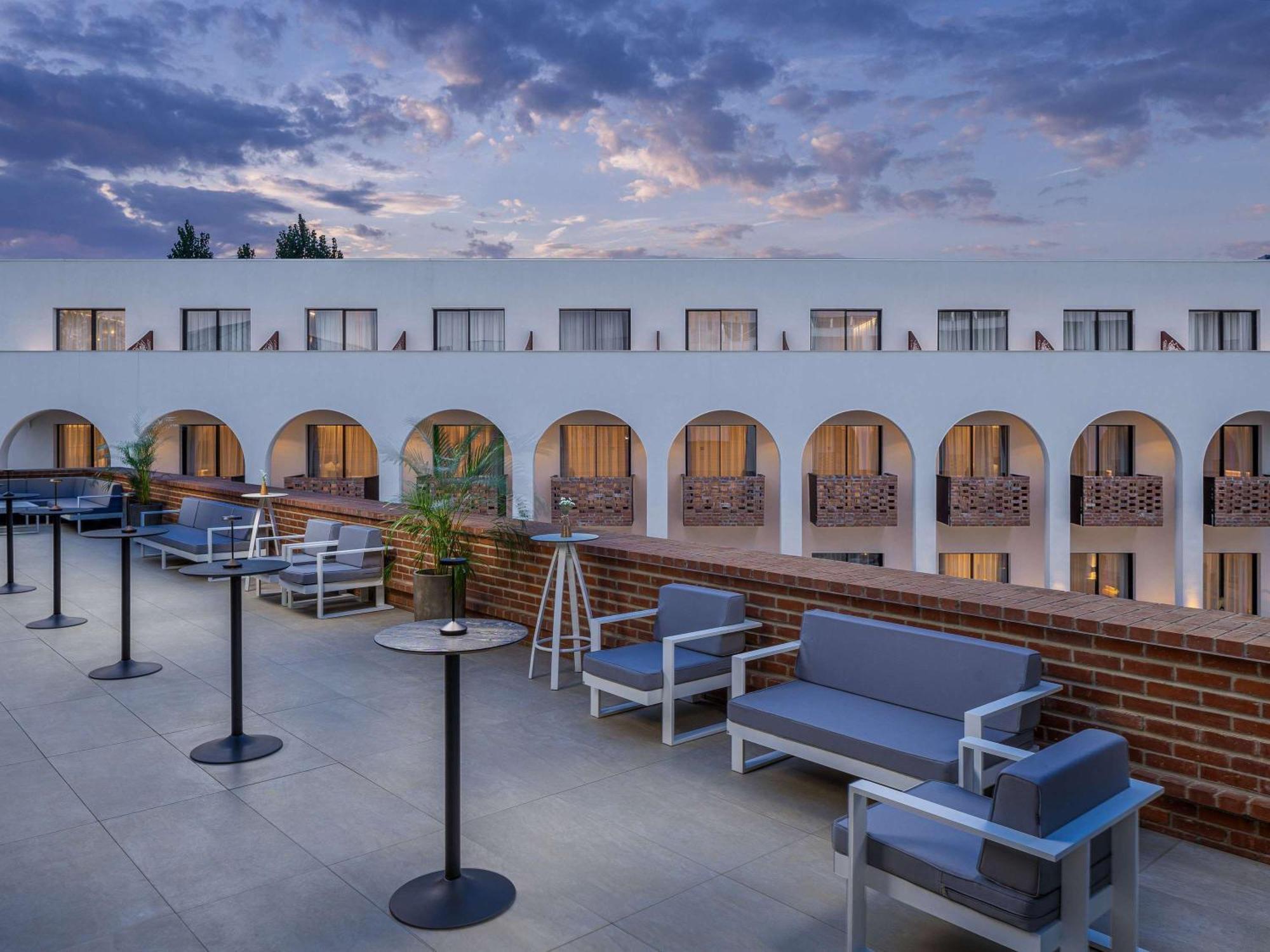 Mercure Conacul Cozieni Bükreş Dış mekan fotoğraf