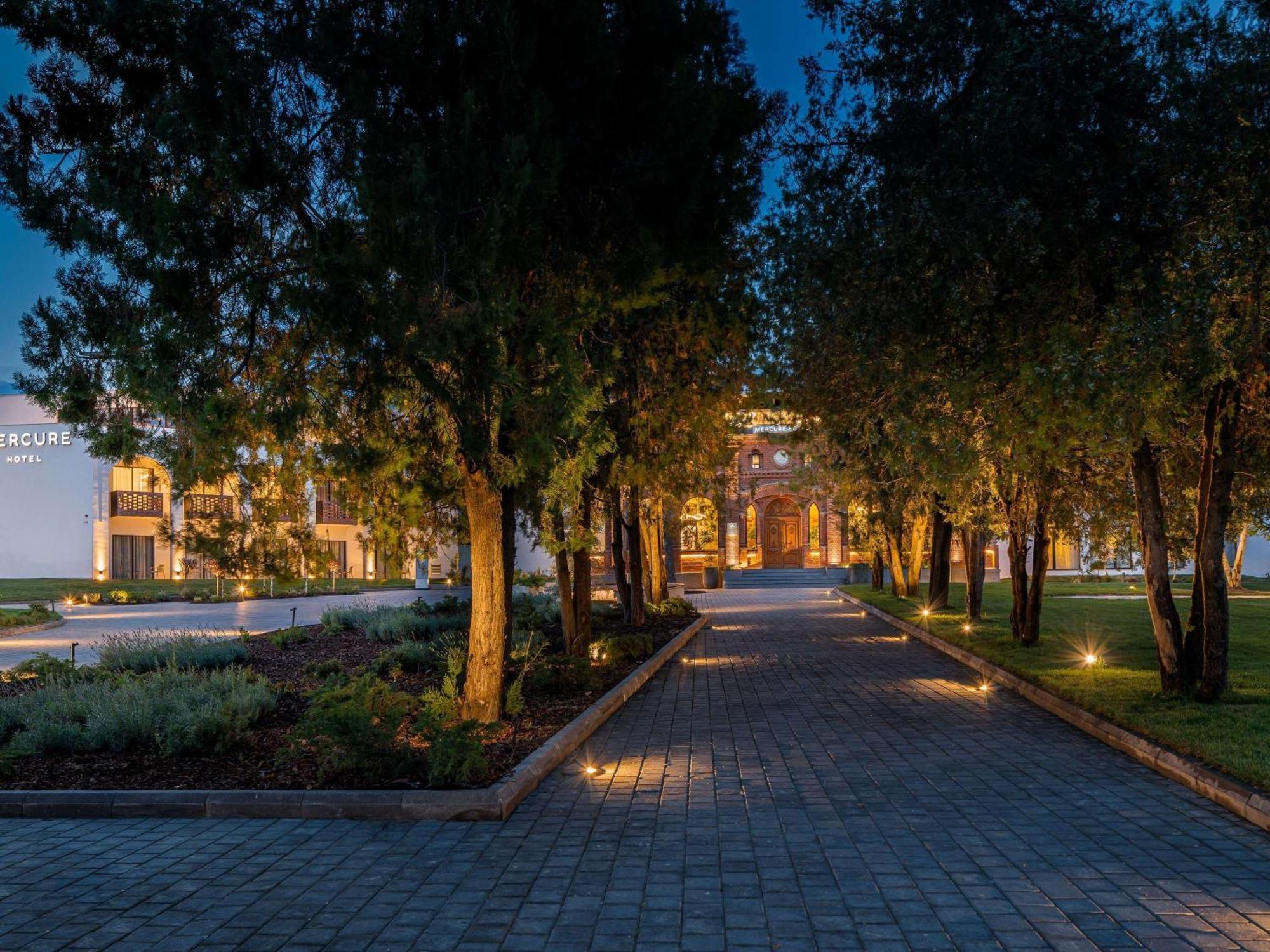 Mercure Conacul Cozieni Bükreş Dış mekan fotoğraf