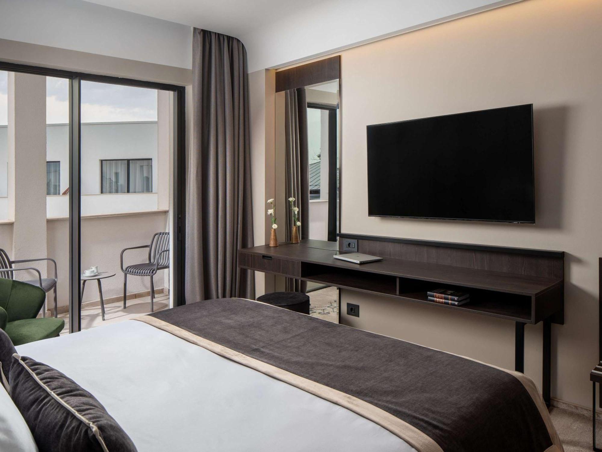 Mercure Conacul Cozieni Bükreş Dış mekan fotoğraf